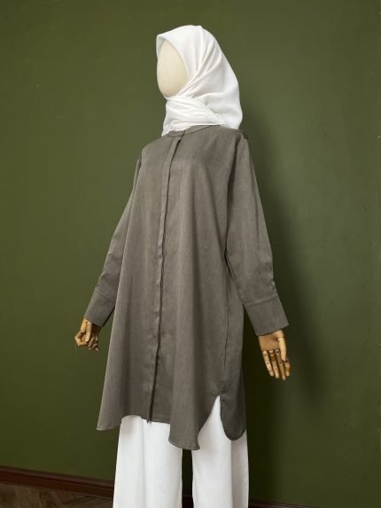 Hana in GreyGreen