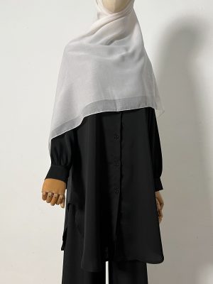 Muna in Black