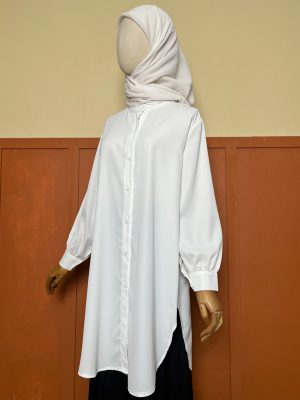 Muna in White